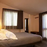 Mantra Suite&rooms 4*
